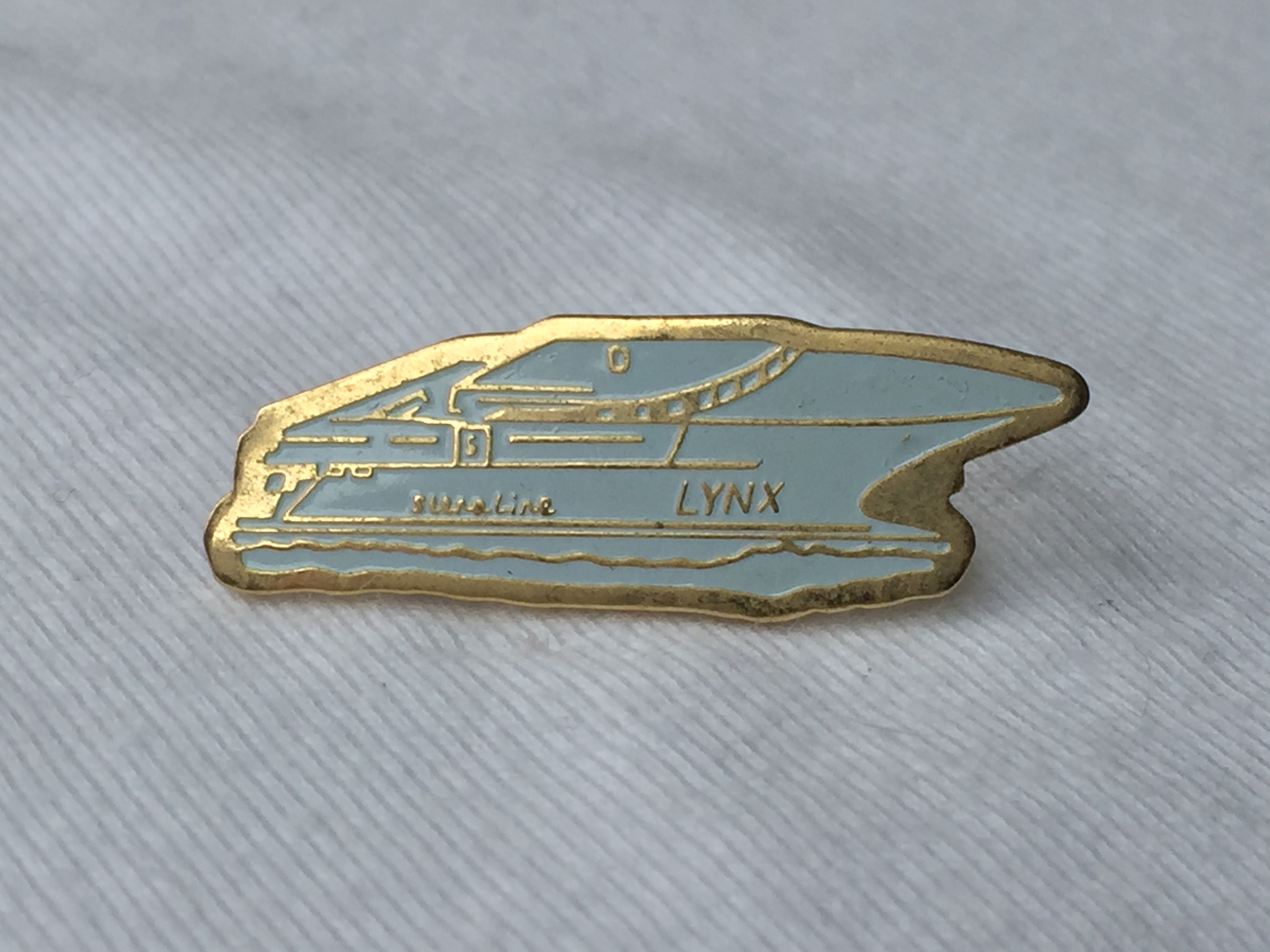 SHIP SHAPE LAPEL PIN OF A STENA LINE SEA CROSSING LYNX